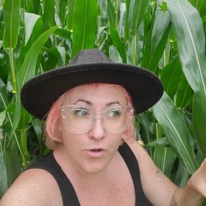 Meet your Posher, Sasha